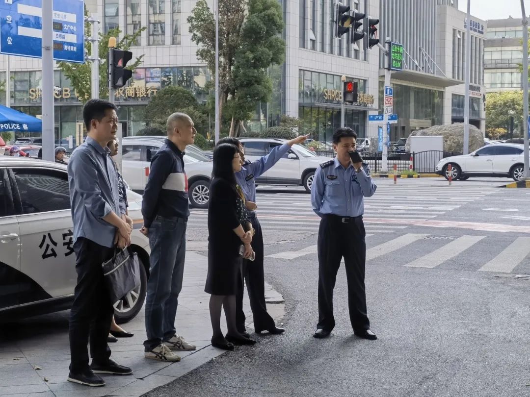 金匮街道交通优化升级，打造畅通无阻城市出行环境